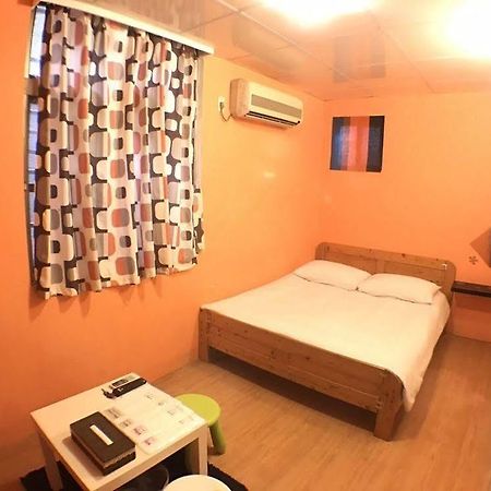 Love Hostel Tainan Eksteriør billede
